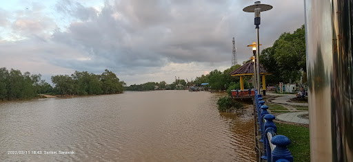 Nyelong Esplanade