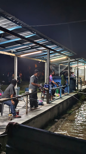 Kolam memancing Udang galah Abang Roi