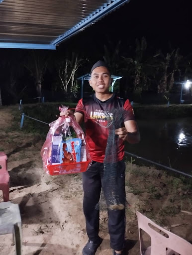 Kolam pancing udang galah padang grus