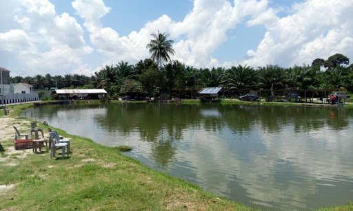 Kolam Pancing (Fishing Pond)