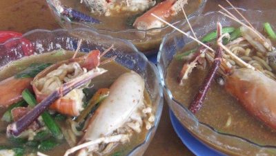 kolam udang di sarikei malaysia panduan lengkap untuk pelancong peminat makanan laut